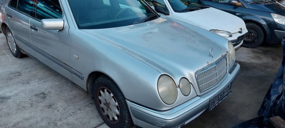 MERCEDES  W210 E230 110KW MOTOR 111970