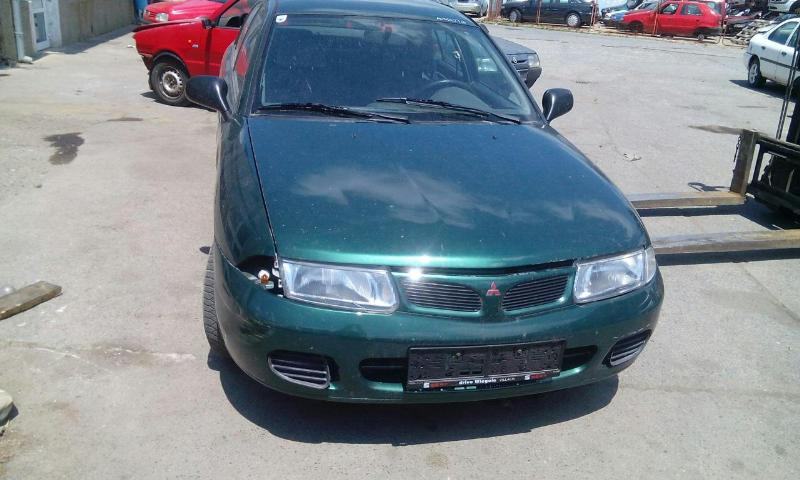 Mitsubishi carisma 1995