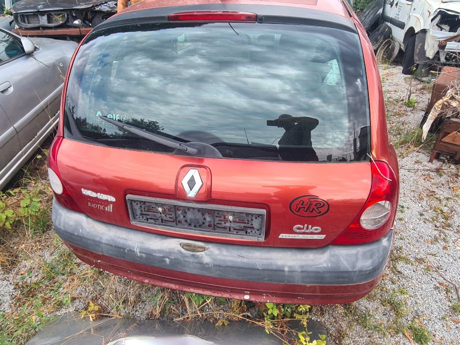 Renault Clio branik zadnji