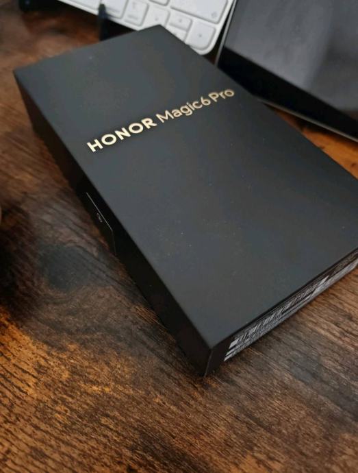 Honor Magic 6 Pro 512 GB – Nekorišten uređaj