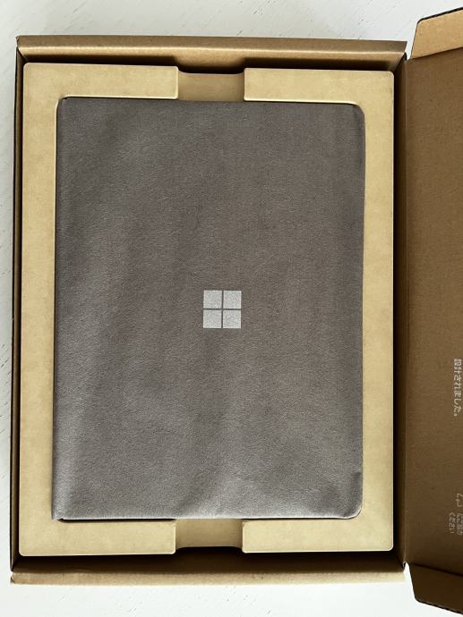 Microsoft Surface Pro 9 Intel i7-1265U, 13’ 16gb RAM, 512gb SSD, W11P