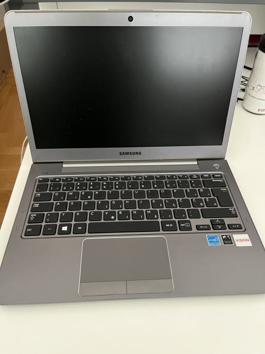 Samsung Lap Top