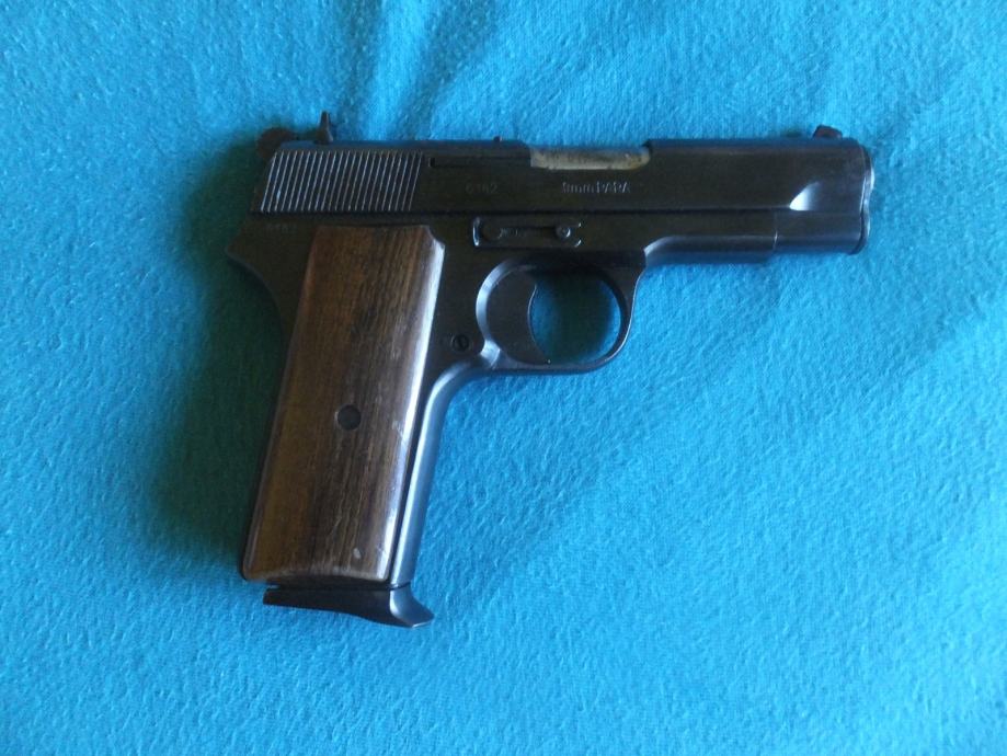 PIŠTOLJ CRVENA ZASTAVA 9MM DUGI