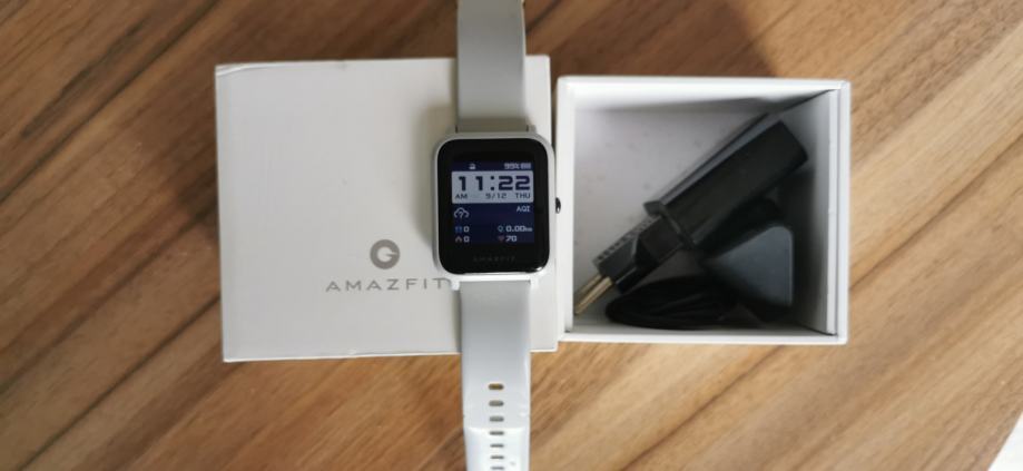 Amazfit Bip,GPS,transreflektivni ekran,pracenje sportova,otkucaji...