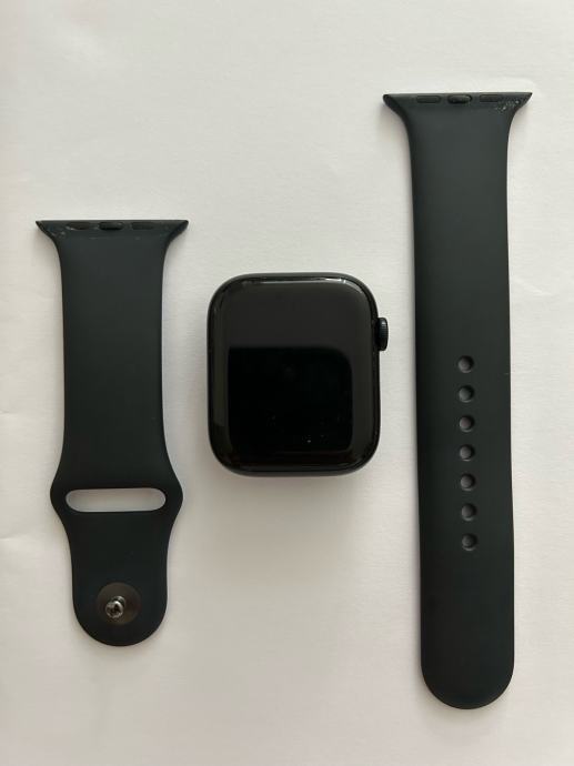 Apple Watch 7 - 45mm crni - KAO NOV