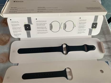 apple watch series 7, 45mm, 84% baterije