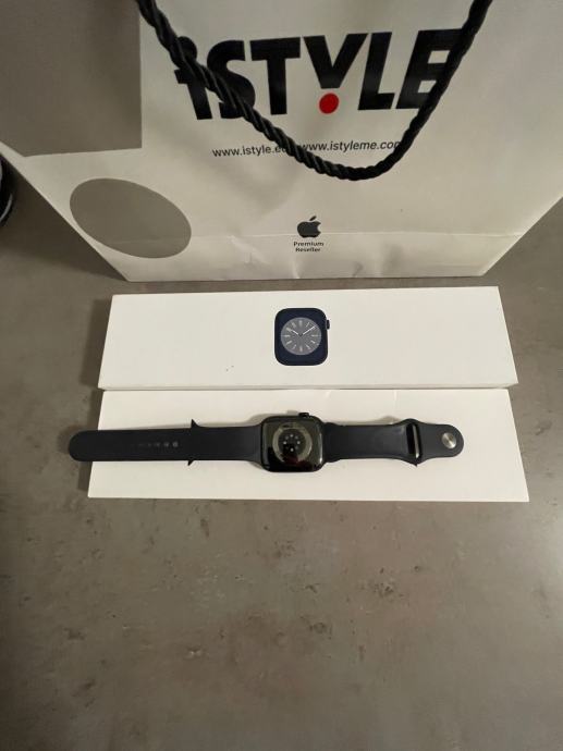 Apple Watch serija 8, black 45 mm