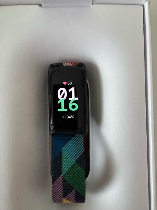 Fitbit Charge 6