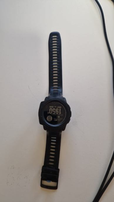 Garmin instict tactical black