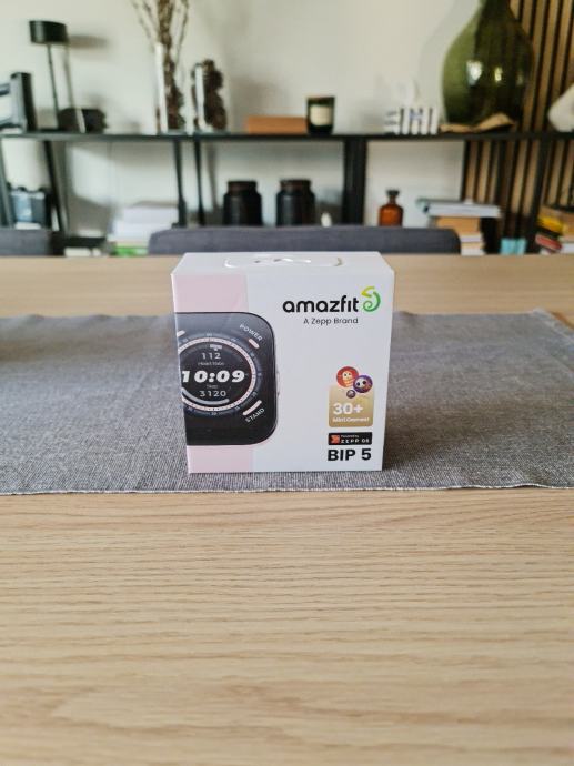 Pametni sat Amazfit BIP 5, rozi