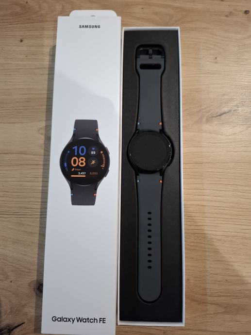 Prodajem NOVI pametni sat ,  Smart watch SAMSUNG Galaxy Watch FE 40mm