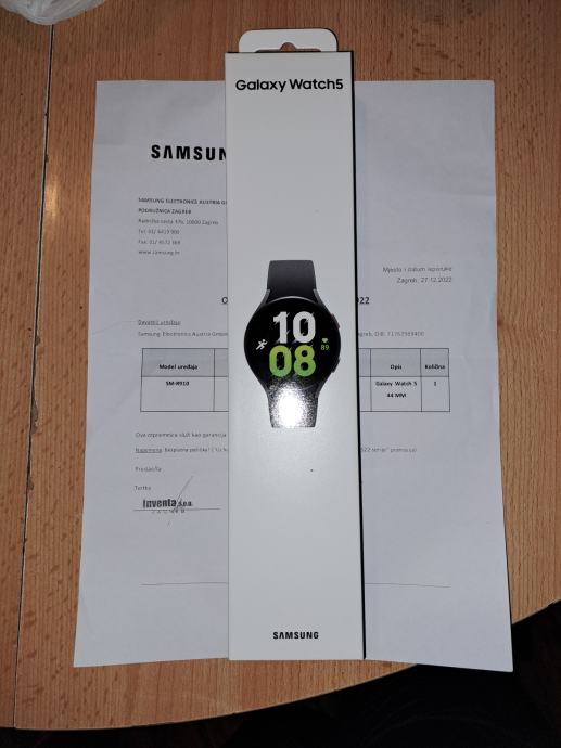 Samsung galaxy watch 5... 44 mm...NOVO... garancija