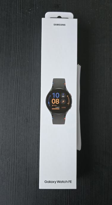 SAMSUNG GALAXY WATCH FE 40mm crni NOVO