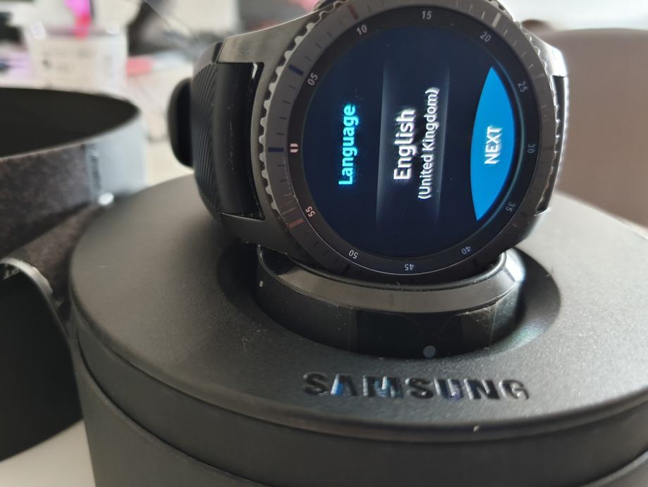 Samsung gear s3 frontier не подключается к телефону