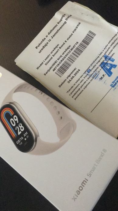 Smart band 8 gold