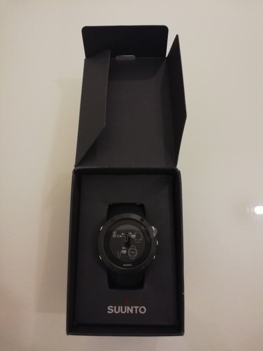 Часы suunto spartan trainer wrist hr не подключаются к телефону