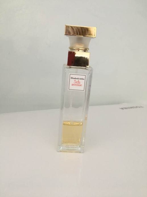 Parfem Elizabeth Arden 5 th avenue