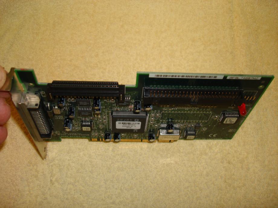 SCSI kontroler Adaptec AHA-2940 UltraWide PCI