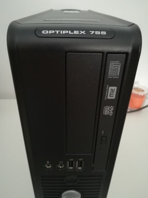 Dell Optiplex 755 s monitorom
