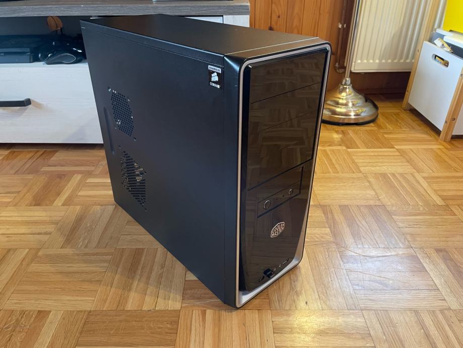 Desktop računalo ASUS i3; R7; 16GB (PC)