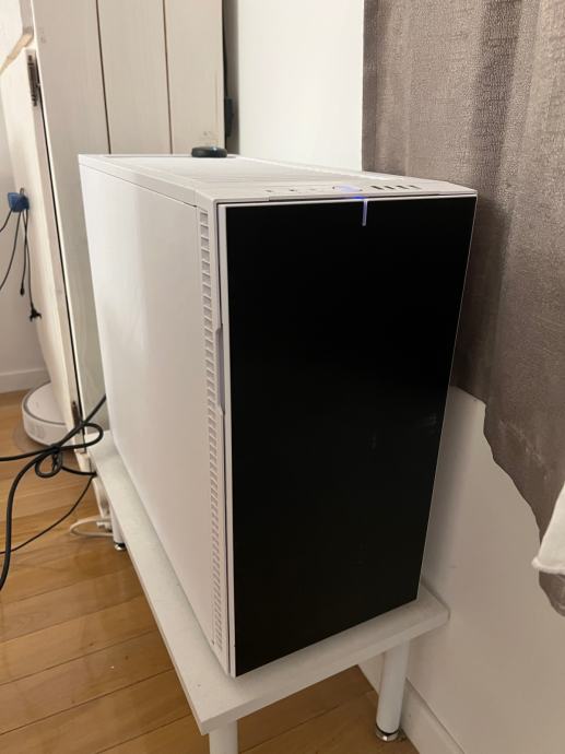 Gaming PC I9 9900K - RTX2080 - Zamjena Iphone 14pro