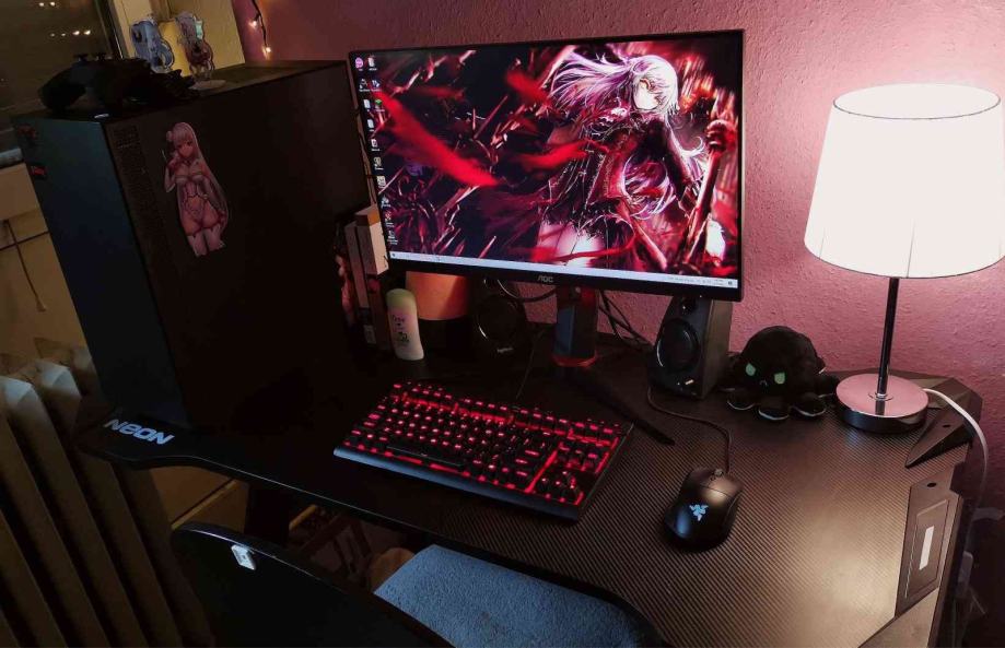 GAMING PC SETUP I STOL ZA GEJMERE