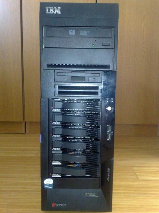 IBM eServer xSeries x226, dual Xeon, 12GB, FX3500, 876GB