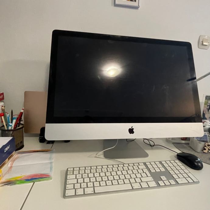 iMac 27" mid 2010 za djelove u originalnoj kutiji + cd os osx