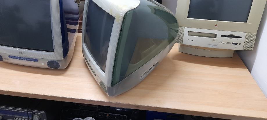 Imac g3 (Sage green)