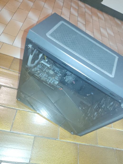 Kompjuter gaming pc