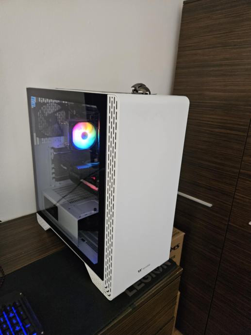 PC:RYZEN 5 5600X/B450 GAMING PLUS MAX/16GB/NVME 1TB/850W +RTX 2060 6GB