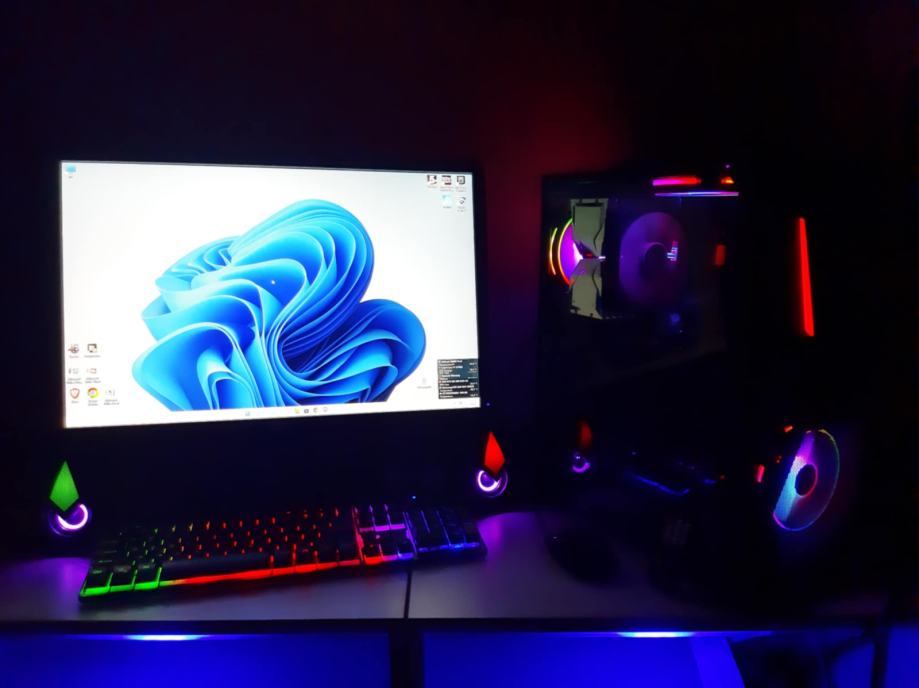 ✅TOP GAMING PC✅ čitajte oglas (samo i isključivo komplet ko na slici)