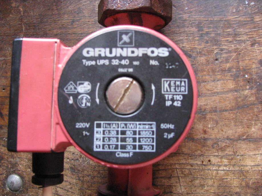 GRUNDFOS - pumpa za centralno grijanje Type UPS 32-40