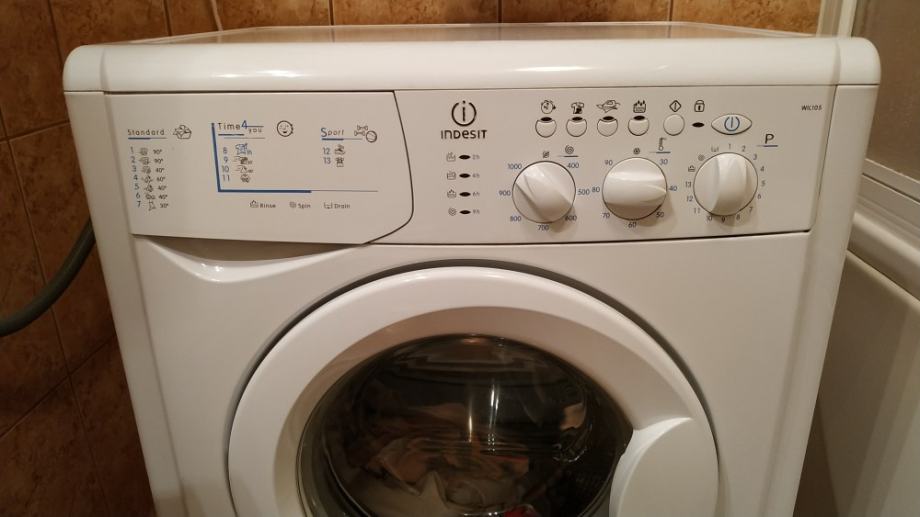 Indesit WIL105