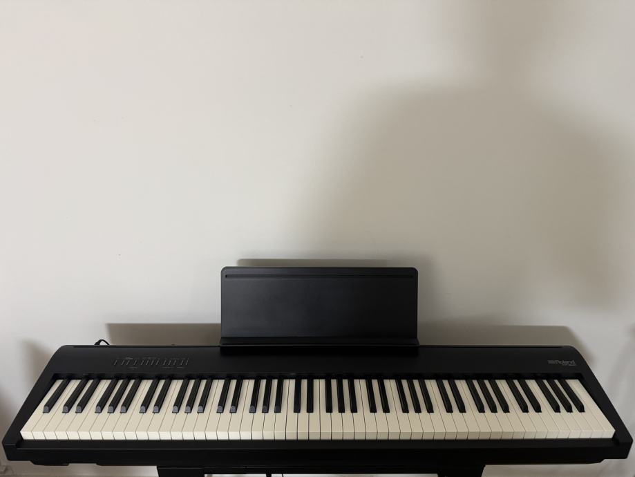 Digitalni piano - Roland FP 30X - potpuno novo - Hitno!