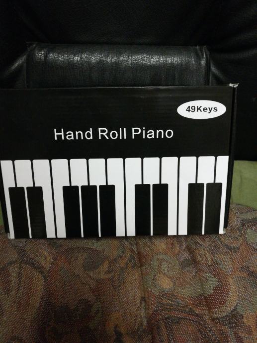 Hand Roll Piano