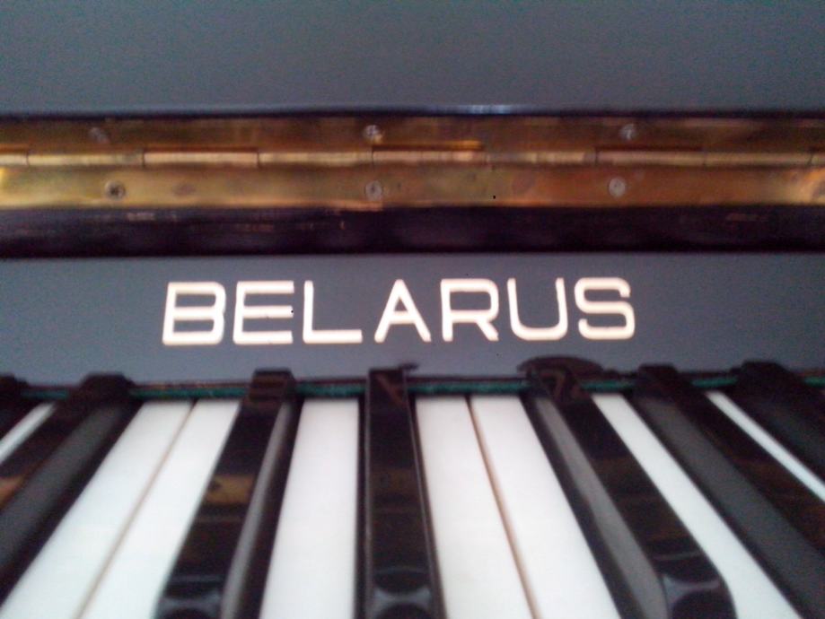 Piano BELARUS odličan