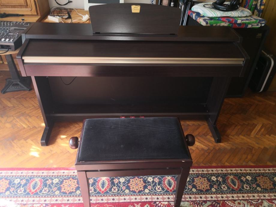 Yamaha clavinova clp 220 el piano el klavir