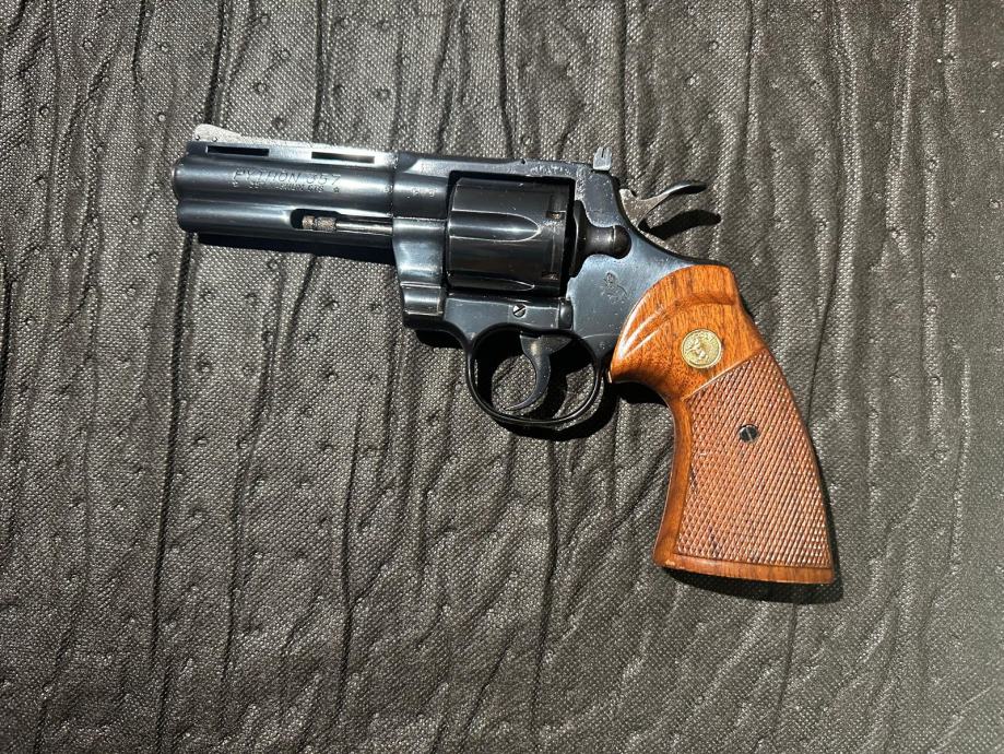 Colt Python 1981.g. 357Mag. blued 4″