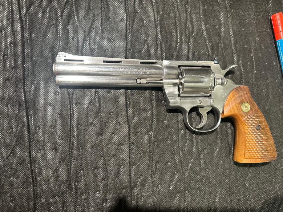 Colt Python 1984.g. .357Mag. stainless steel 6″