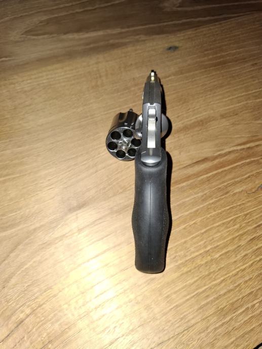 revolver colt cobra, specijalni čelik