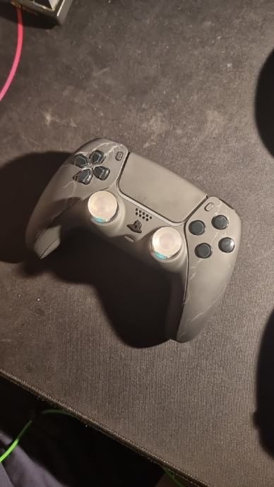 Custom Ps5 kontroler