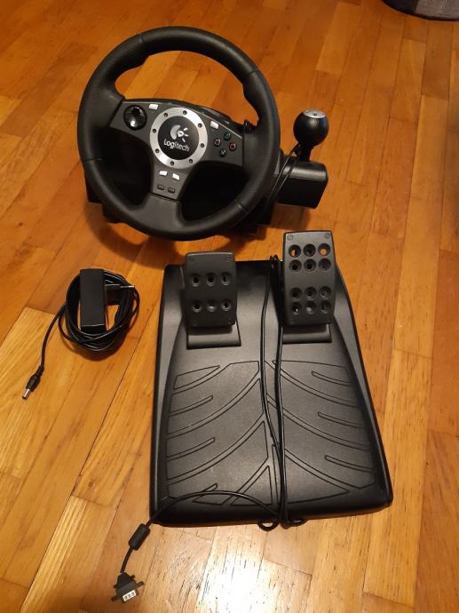 Logitech driving force pro volan