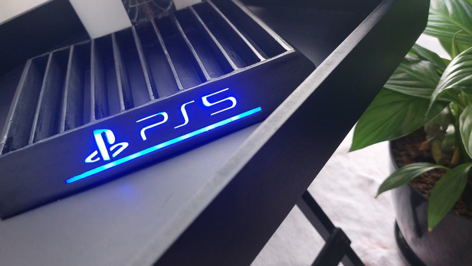 PS5 LED stalak za igrice