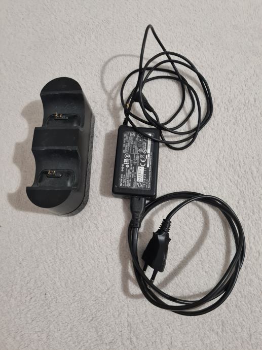 SONY PUNJAČ I ADAPTER ZA joystick