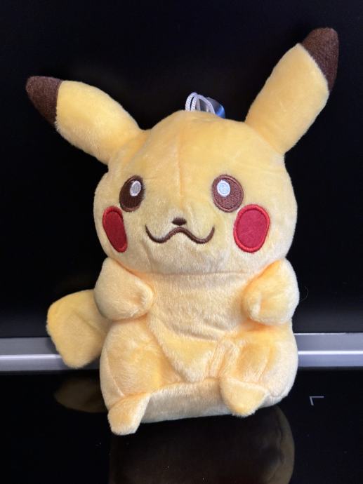 PIKACHU- PLIŠANE IGRAČKA- 35  cm