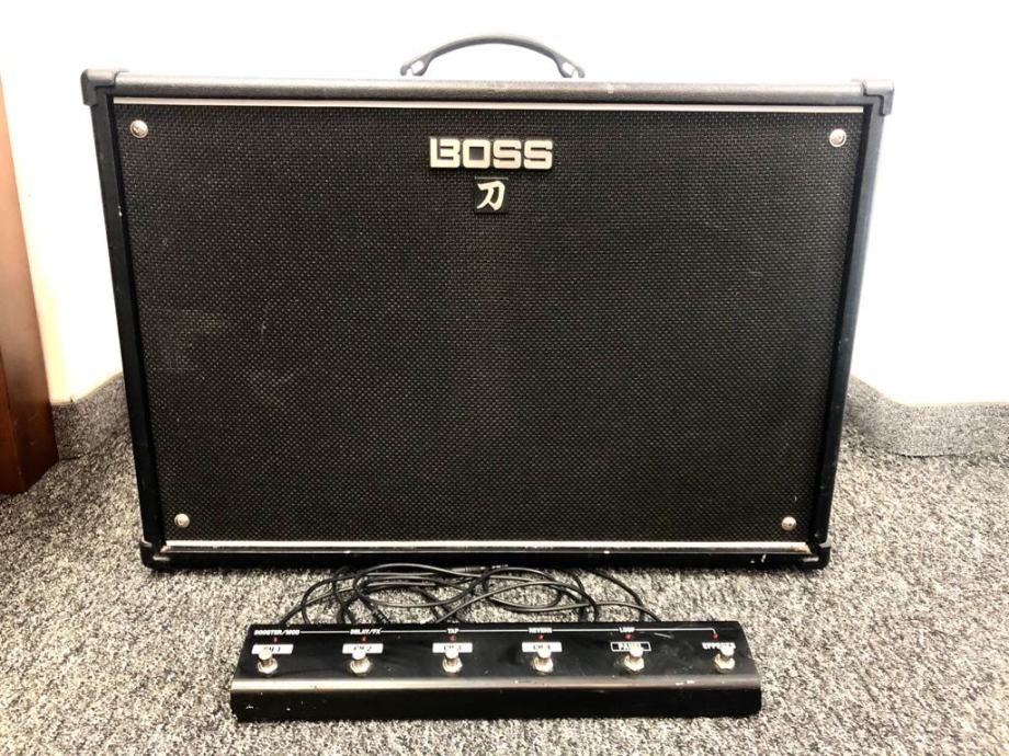 BOSS KATANA 100 2x12 MK2 + FOOT CONTROLER BOSS. R1, RATE!