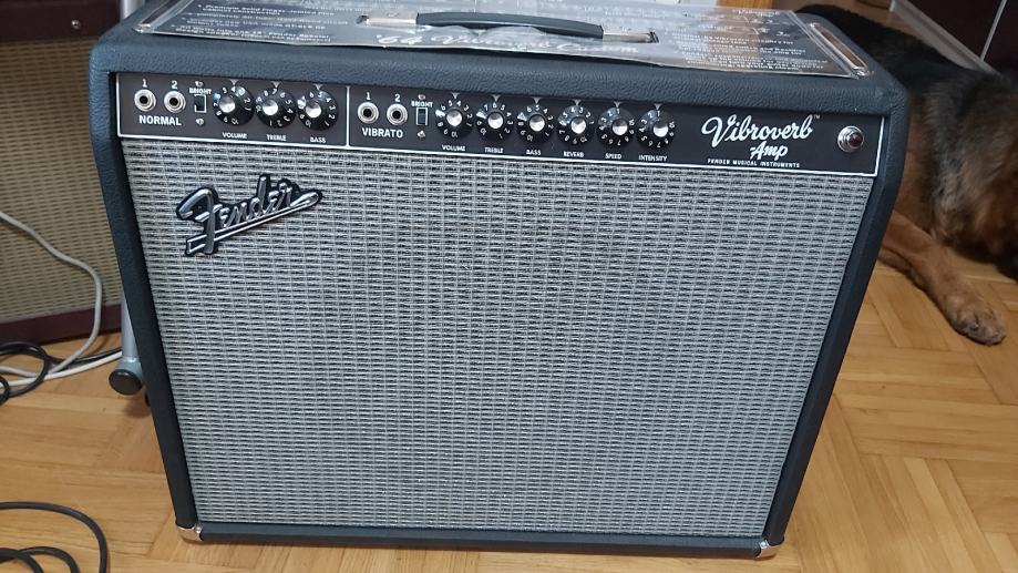 FENDER '64 REISSUE VIBROVERB CUSTOM SHOP CESAR DIAZ SRV MOD