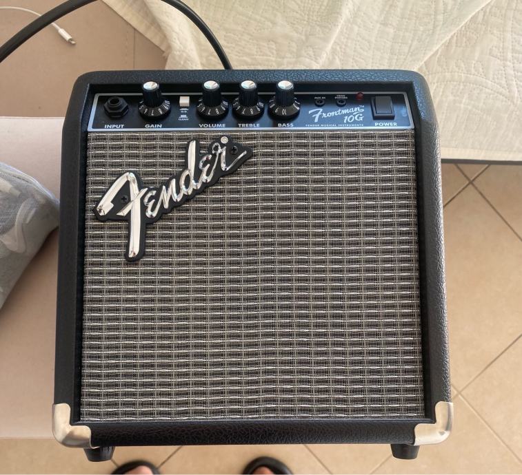 Fender frontman 10G pojacalo