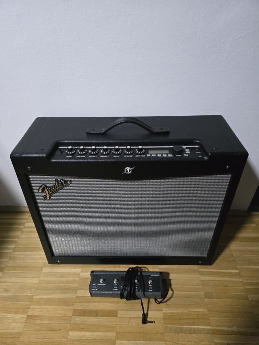 Fender Mustang 4 V2